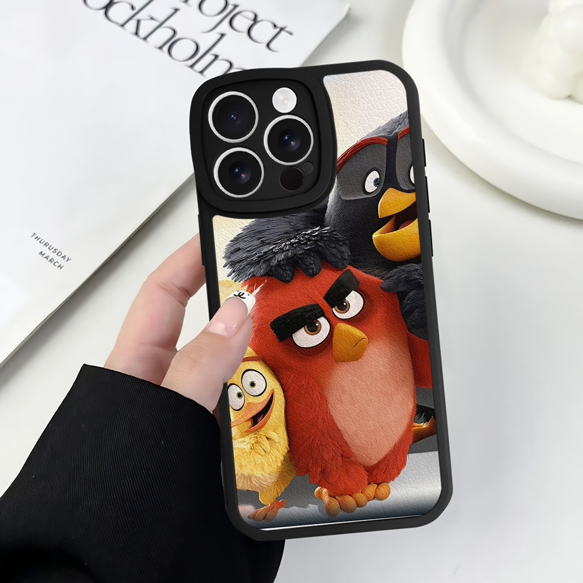 （画像用） Angry Birds アングリーバード 【iPhone 16シリーズ対応】シリコンスマホケース（レザー調） 材質：シリコン